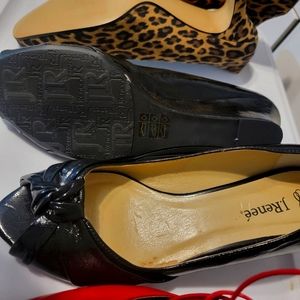Black patent leather style peeptoe shoes